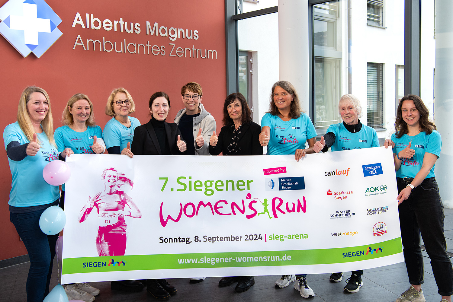 Start zum 7. Siegener Women’s Run mit Grüßen am internationalen Frauentag